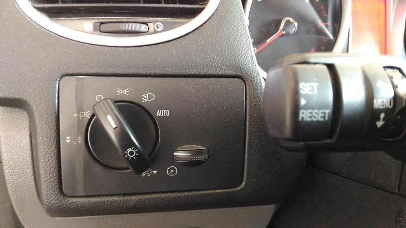 Ford Focus (2008) 1,6TDCI,80KW,XEN,ALU,NAVI,KLIM - fotka 29 z 34