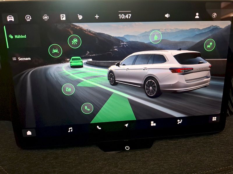 Škoda Superb (2025) COMBI SELECTION TD 110/2.0 A7F - fotka 29 z 40