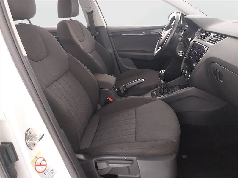 Škoda Octavia (2019) Style 1.6 TDI, Serv.kniha - fotka 9 z 32