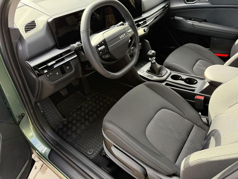 Kia Sportage (2026) EXCLUSIVE + PAKET PLUS 1.6TGDI - fotka 9 z 14