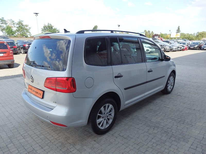 Volkswagen Touran 1,4TSi DIGI KLIMA, SERVIS KN - fotka 4 z 18