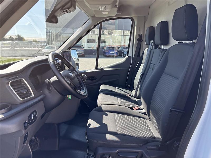 Ford Transit 2,0 Trend 96kW L4H3 DPH - fotka 19 z 35