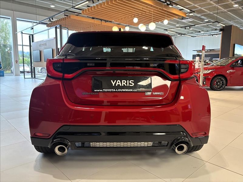 Toyota Yaris 1,6   GR Turbo Dynamic VIP AT - fotka 6 z 9