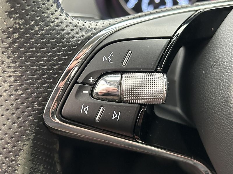 Škoda Fabia 1.0 TSI  Ambition   Plus - fotka 20 z 29