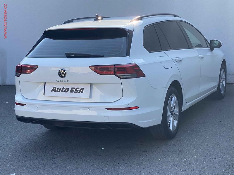 Volkswagen Golf (2022) 2.0 TDi, ČR, Life, LED - fotka 4 z 18