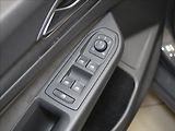 Volkswagen Golf 1,5 TSI 110kW Style Var. 63tkm - náhled 19