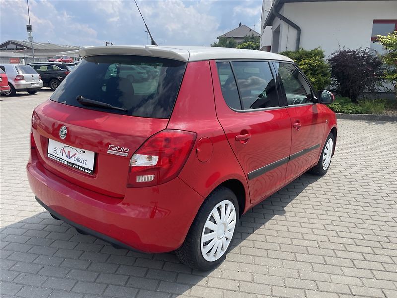 Škoda Fabia 1,6 i 77kw Sportline Klimatron - fotka 4 z 40