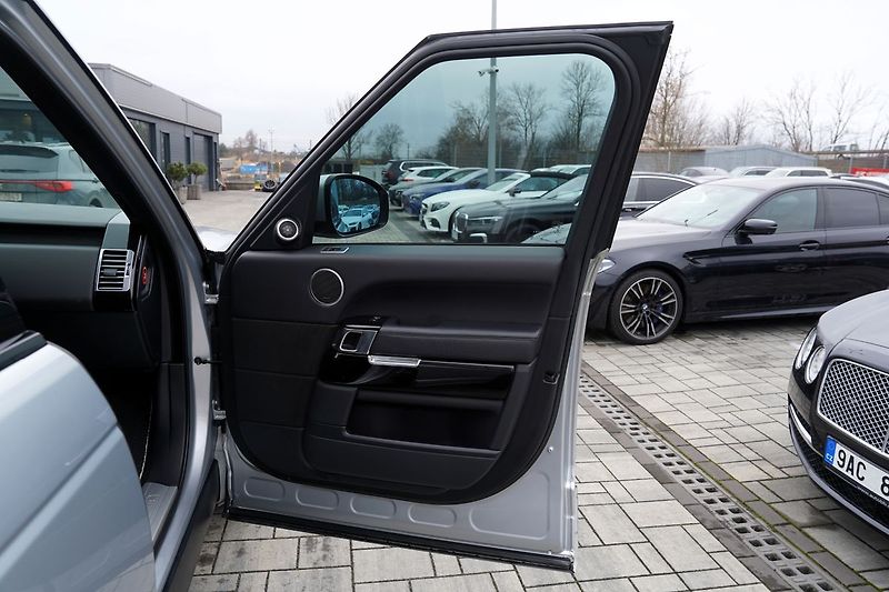 Land Rover Range Rover 3.0 SDV6 Vogue/4x4/260 PS/ČR - fotka 21 z 48