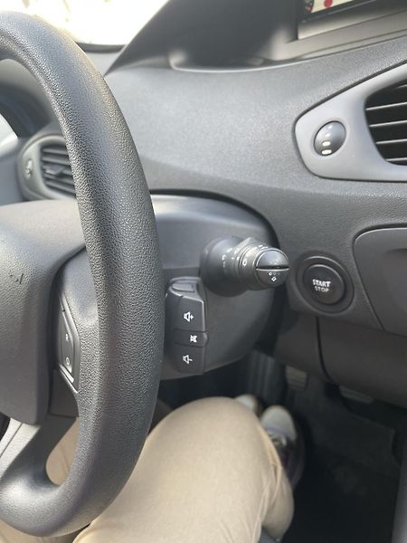Renault Scénic (2012) Megane Scénic - fotka 9 z 12