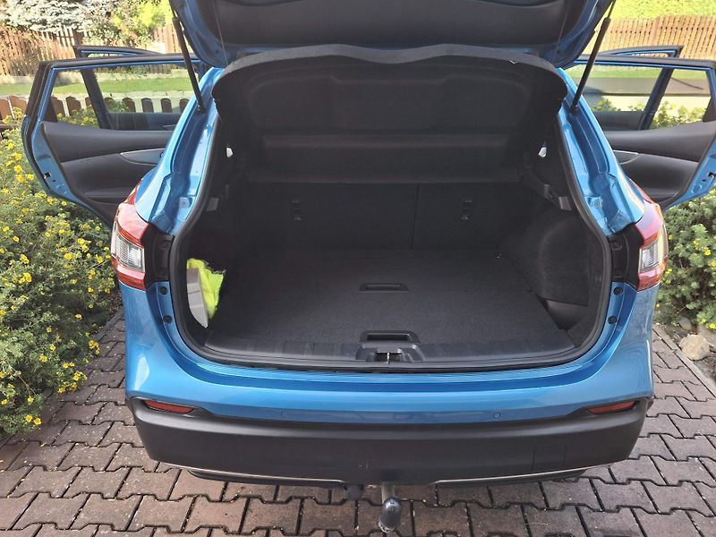 Nissan Qashqai (2018) Nová STK,1,6 benzín,N-connecta - fotka 10 z 25