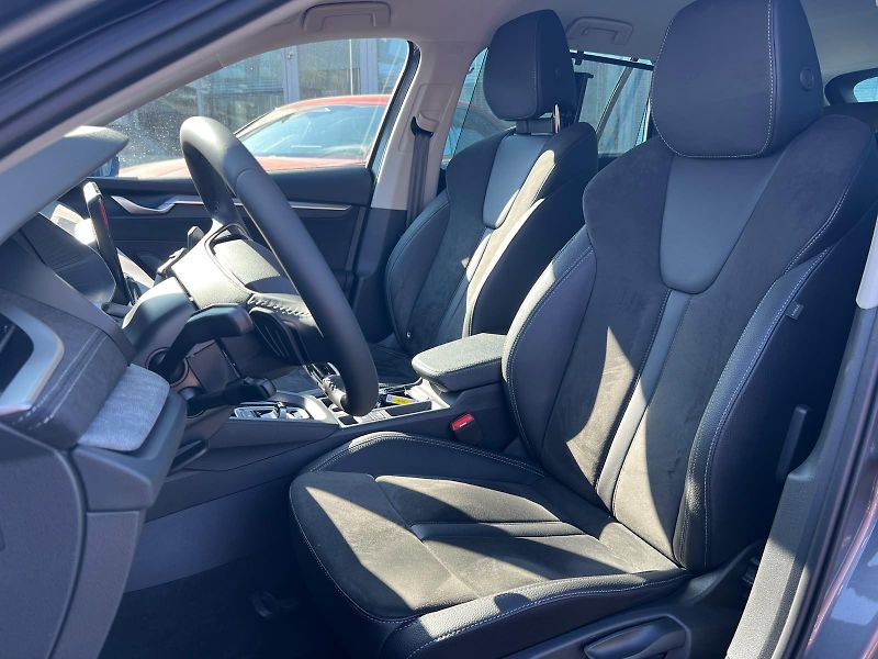 Škoda Octavia Top Selection 2,0 TSI 150 KW 4 - fotka 8 z 27