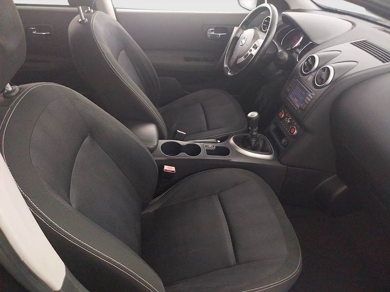 Nissan Qashqai (2011) 2.0 dCi, Navi, Tempomat - fotka 9 z 20