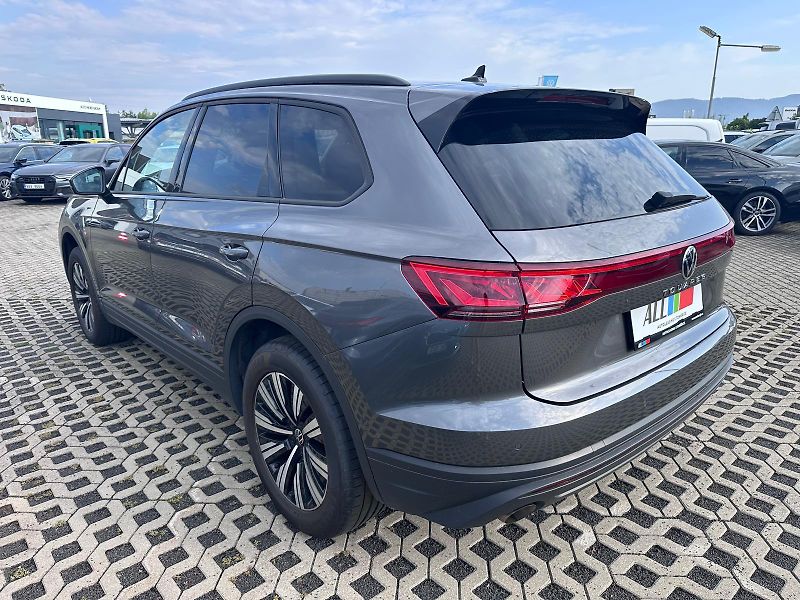 Volkswagen Touareg 3.0 TDI 170kW - fotka 5 z 18