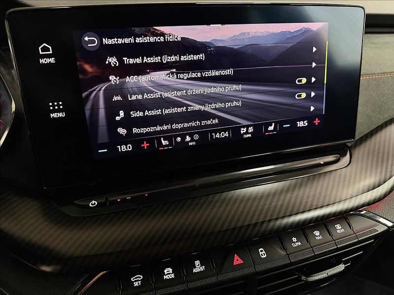 Škoda Octavia 2.0TDI 147kW DCC PANO RS PLUS - fotka 24 z 53