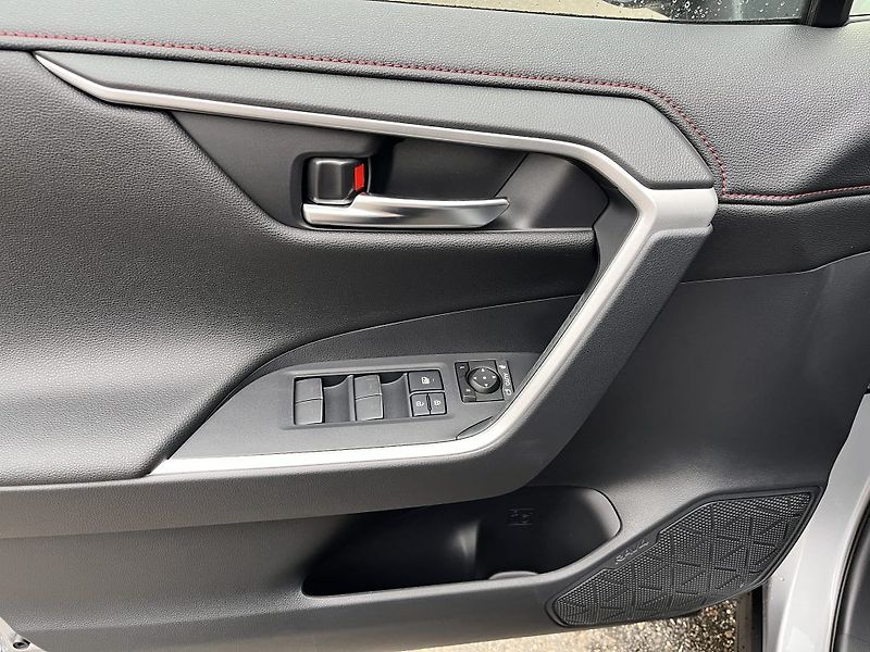 Toyota RAV4 2.5 PHEV Selection - fotka 30 z 33