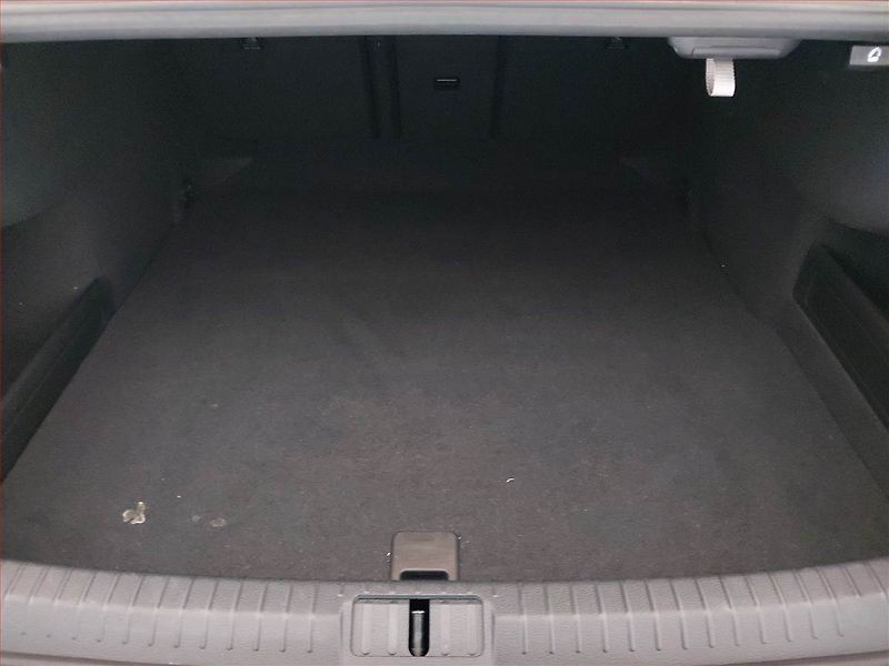 Volkswagen Passat (2017) Highline 2.0 TDI, Kůže, Navi - fotka 14 z 17