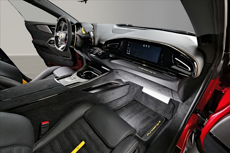 Ferrari Purosangue (2025) CARBON / PANO / MASÁŽ - fotka 25 z 25