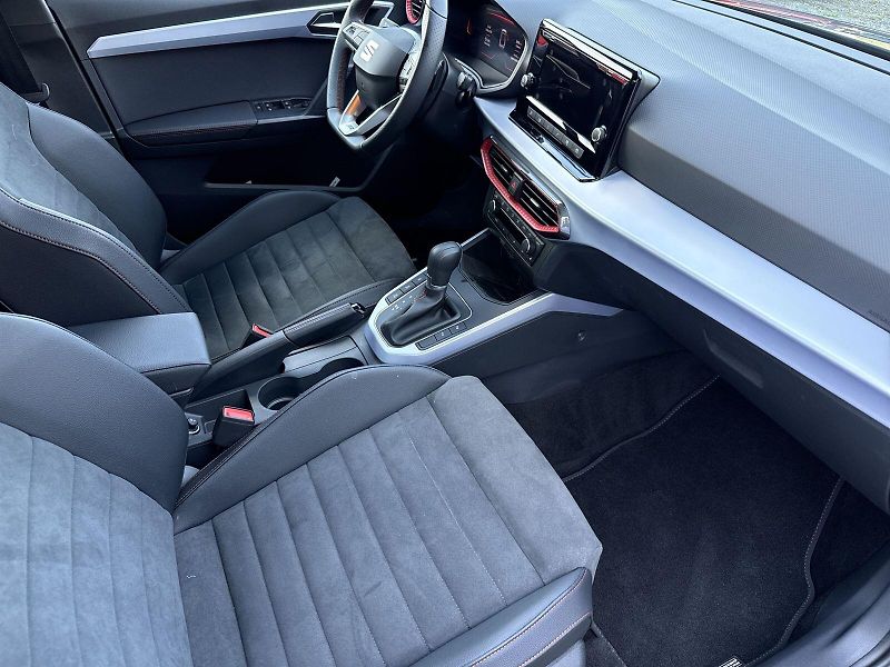 Seat Arona (2025) FR 1.0 TSI 85kW DSG - fotka 9 z 29