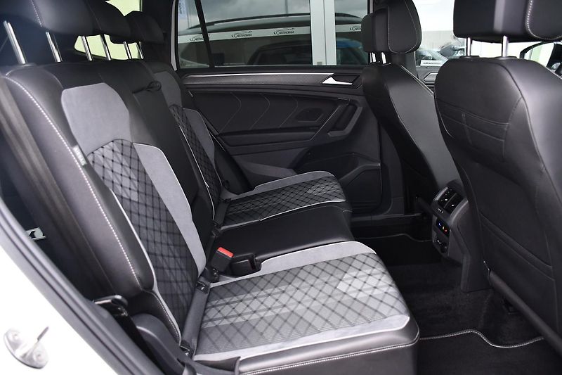 Volkswagen Tiguan Allspace 2.0TDi RLINE DSG 4MOTION 1M ČR - fotka 21 z 44
