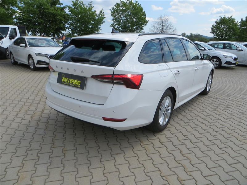 Škoda Octavia 2,0 TDI 85kW Ambition Combi ČR - fotka 8 z 25