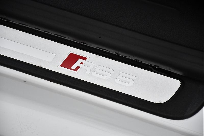 Audi RS 5 4.2 V8 B&O PO VELKÉM SERVISE  - fotka 34 z 45