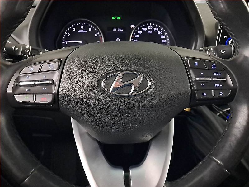 Hyundai i30 (2018) 1.0 T-GDI, Navi, Tempomat - fotka 19 z 21