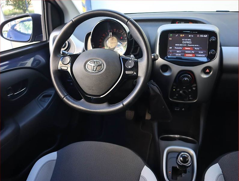 Toyota Aygo (2018) 1.0 VVT-i, Automat, Serv.kniha - fotka 7 z 17
