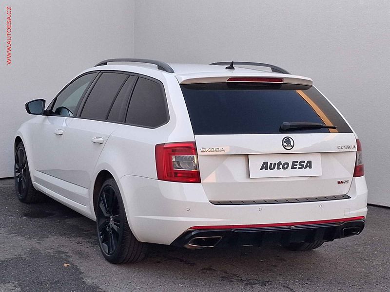 Škoda Octavia (2013) 2.0TSi, RS, DSG, bixen, navi - fotka 6 z 18