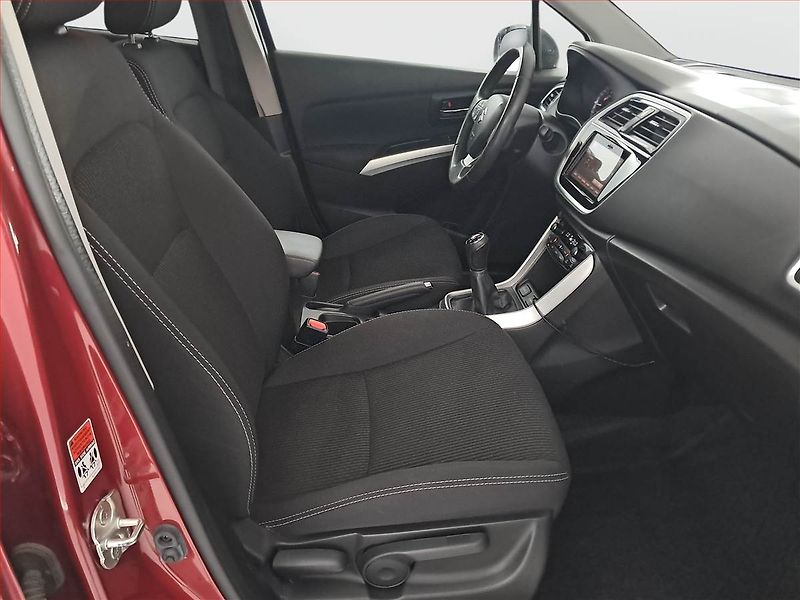 Suzuki SX4 S-Cross (2017) Premium 1.0 BoosterJet, 4X4 - fotka 9 z 18