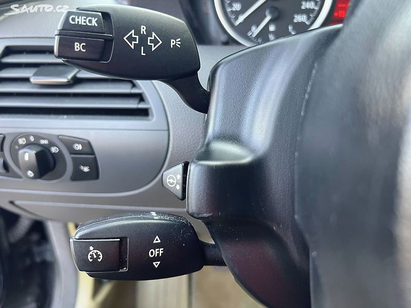 BMW Řada 6 3.0i manuál - fotka 17 z 26