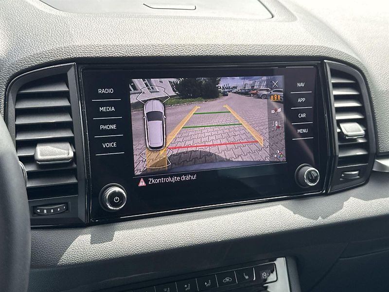Škoda Karoq (2024) 1.5 TSI DSG Selection - fotka 15 z 33