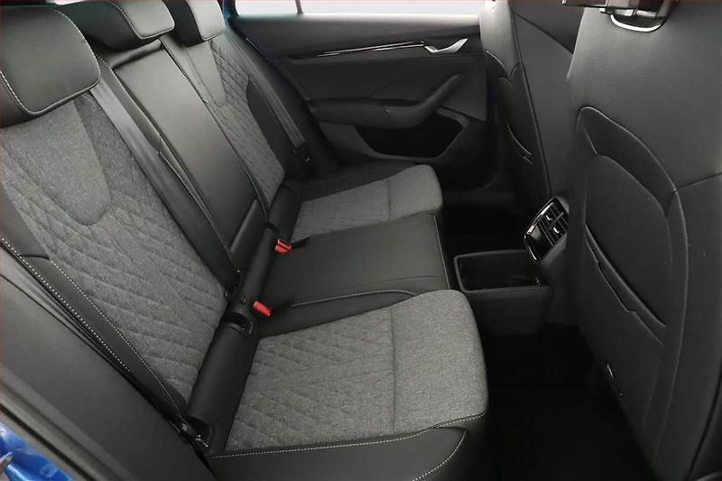Škoda Octavia (2025) 1.5 TSI, SPORTLINE, DPH - fotka 7 z 16