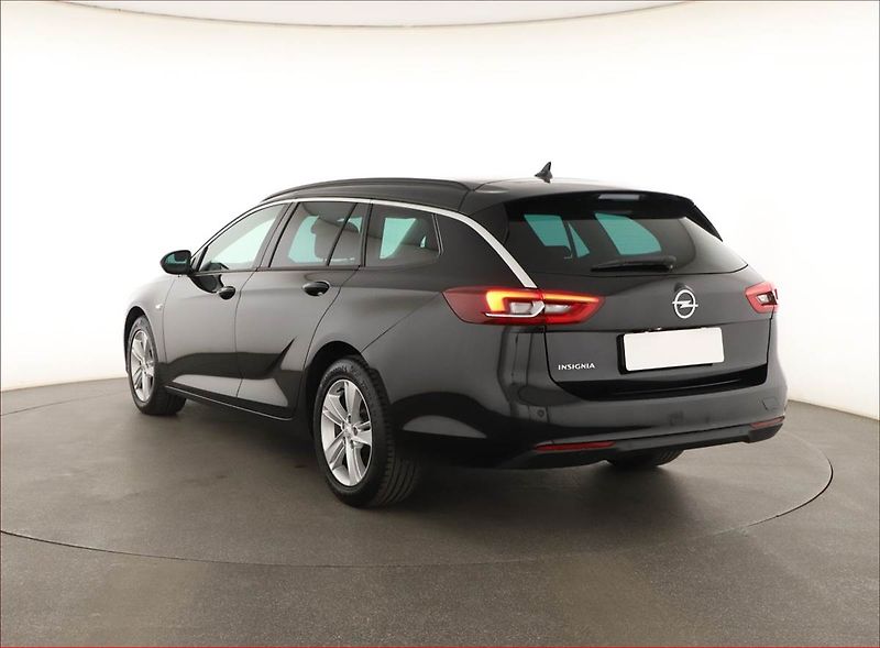 Opel Insignia (2019) 2.0 CDTI, Serv.kniha, Navi - fotka 4 z 18
