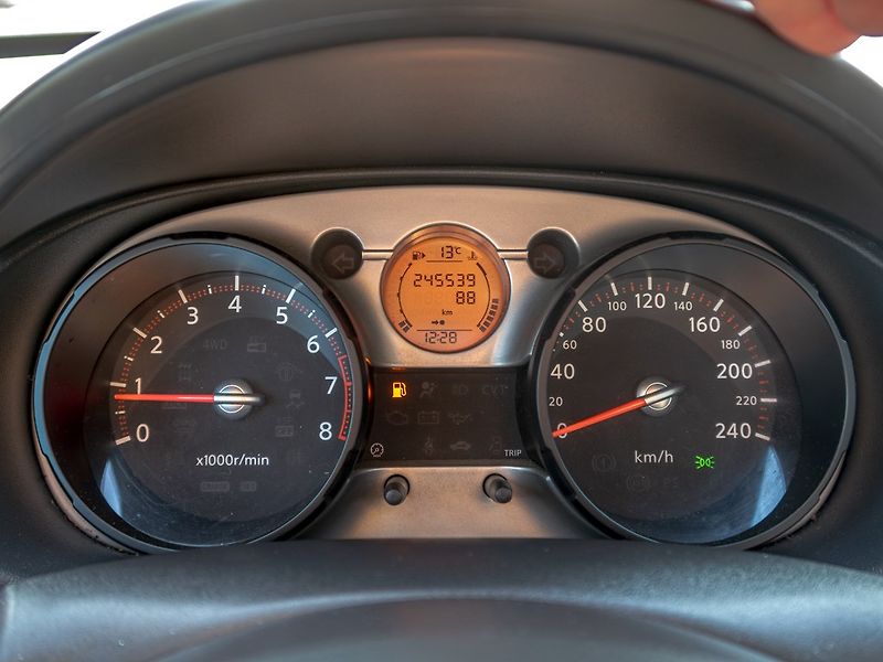 Nissan Qashqai (2008) 1.6i 16V 84KW PANO – 2x ALU - fotka 19 z 45