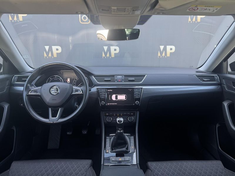 Škoda Superb (2018) III 2.0TDi MAN Style Kessy RZV - fotka 12 z 48