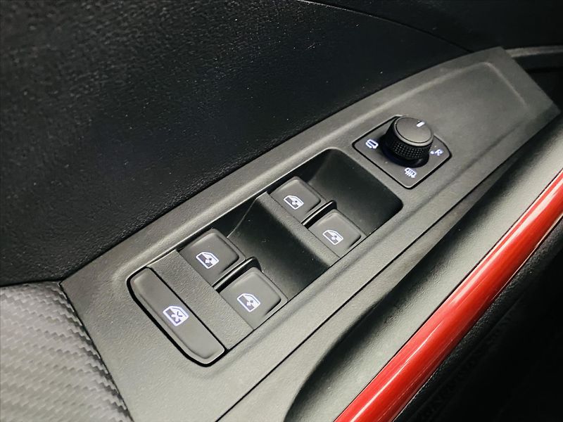 Škoda Fabia 1,0 TSI DSG 85kW Monte Carlo - fotka 12 z 25