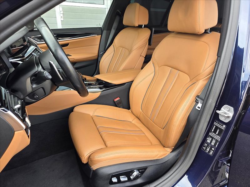 BMW Řada 5 3,0 540i xDrive Luxury Laser H - fotka 8 z 26