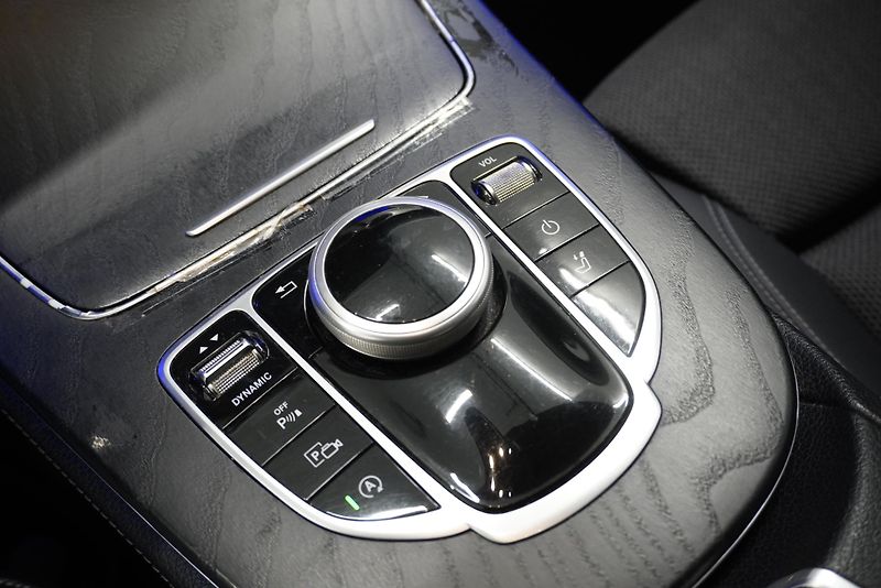 Mercedes-Benz Třídy E (2018) 2,0 AUTOMAT - fotka 14 z 27