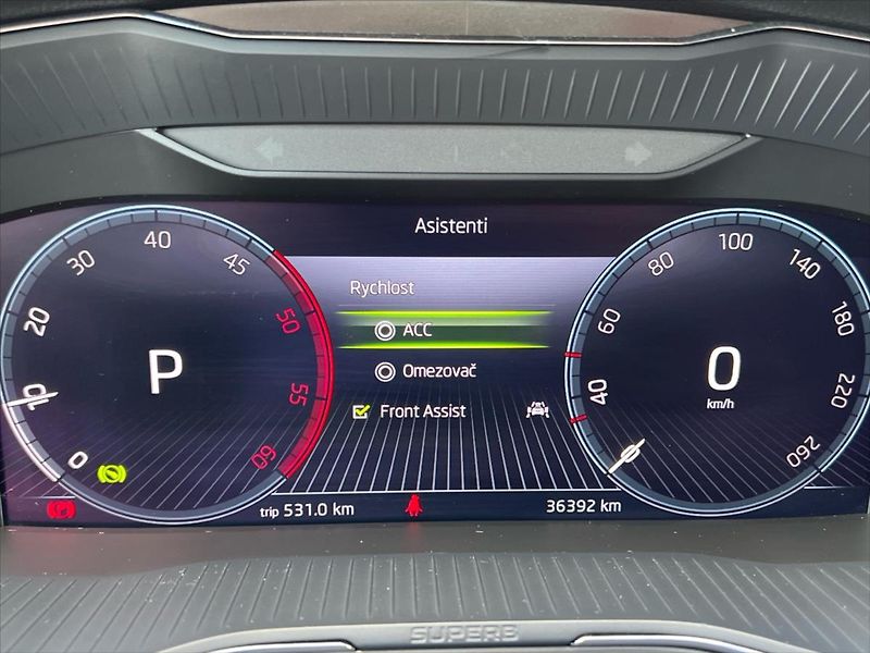 Škoda Superb 2,0 TDi 110kW 7DSG STYLE PLUS - fotka 16 z 28