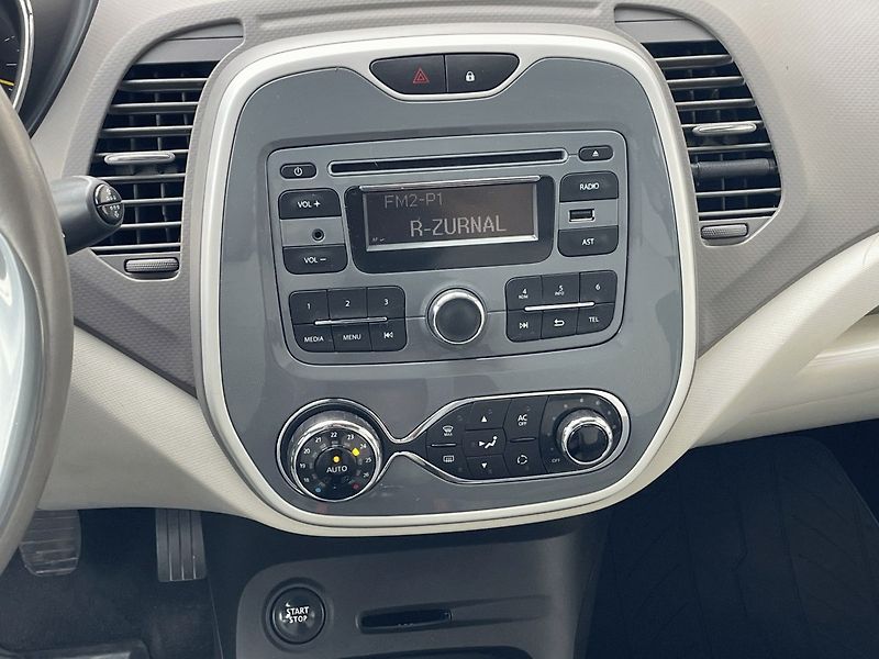 Renault Captur (2015) ZEN ,09TCe 90k - fotka 13 z 18
