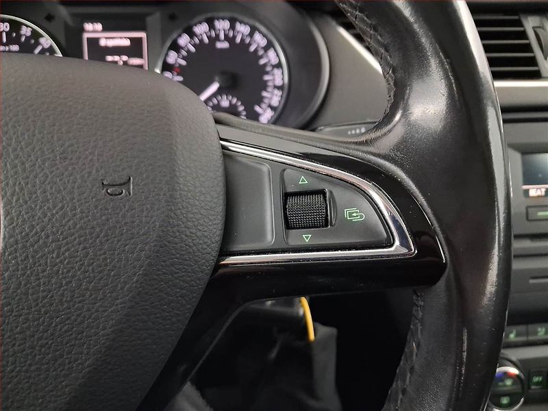 Škoda Octavia (2013) 2.0 TDI, 4X4, Tempomat - fotka 16 z 18