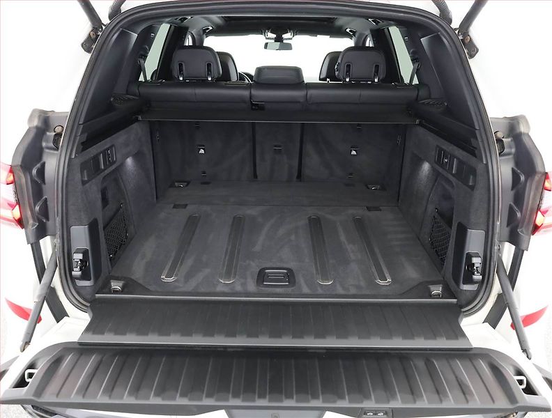 BMW X5 (2021) xDrive30d - fotka 21 z 22