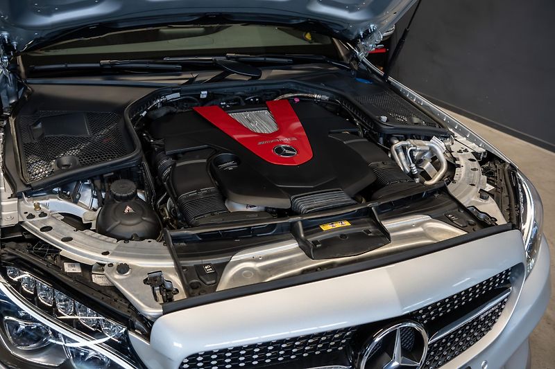 Mercedes-Benz Třídy C C43 AMG BITURBO 4MATIC 270 kW  - fotka 53 z 55