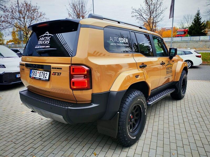 Toyota Land Cruiser Arctic Trucks AT 37 - fotka 4 z 17