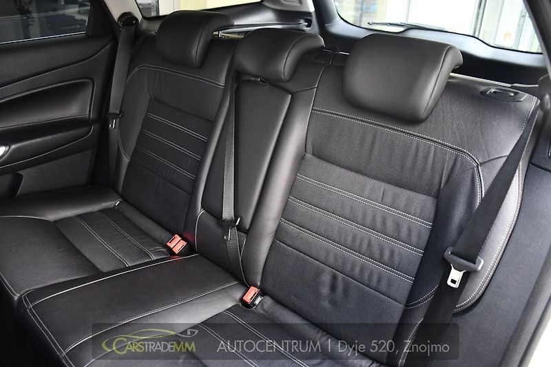 Ford Mondeo 2.0TDCi NAVI PDC - fotka 14 z 44