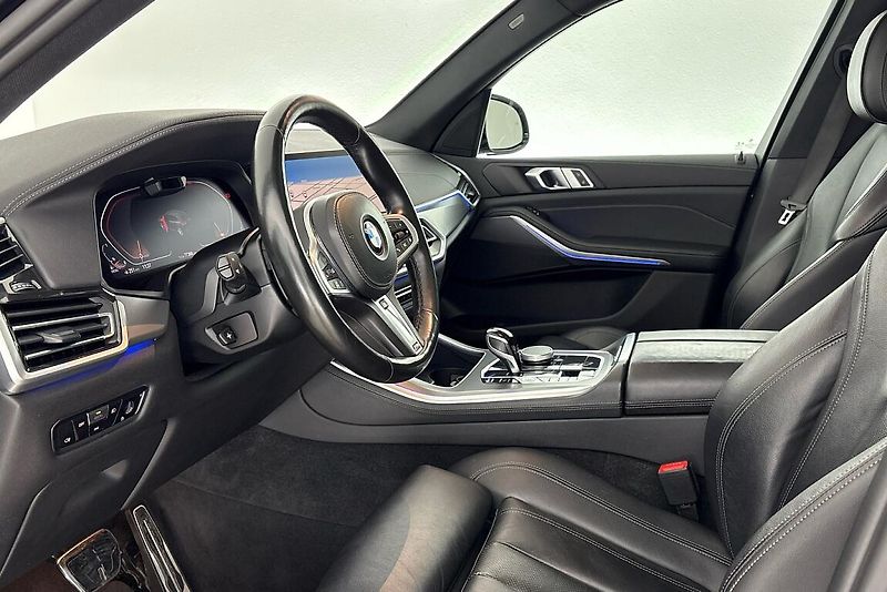 BMW X5 xDrive30d - fotka 6 z 19
