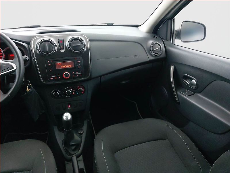 Dacia Sandero (2017) 1.2 16V, Serv.kniha - fotka 8 z 13