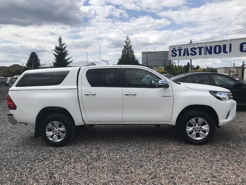 Toyota Hilux 2.4 D 110 ,4x4,AUT.ČR... - fotka 4 z 24