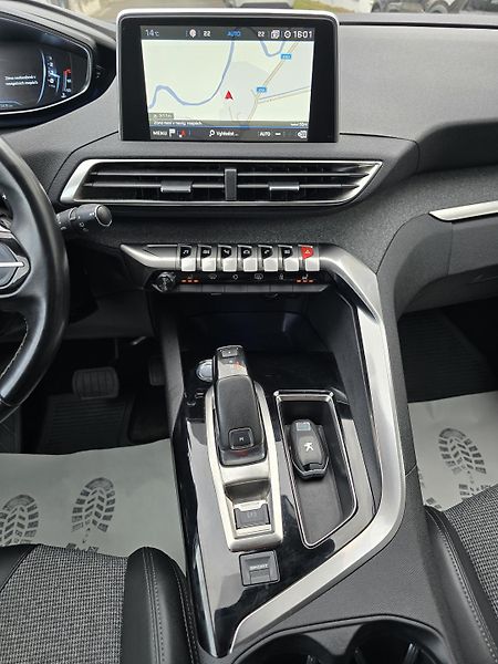 Peugeot 5008 1,5 HDI ALLURE 7-MÍST NAVI DPH - fotka 14 z 46