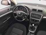 Škoda Octavia (2010) Ambiente 1.6 TDI, Serv.kniha - náhled 7